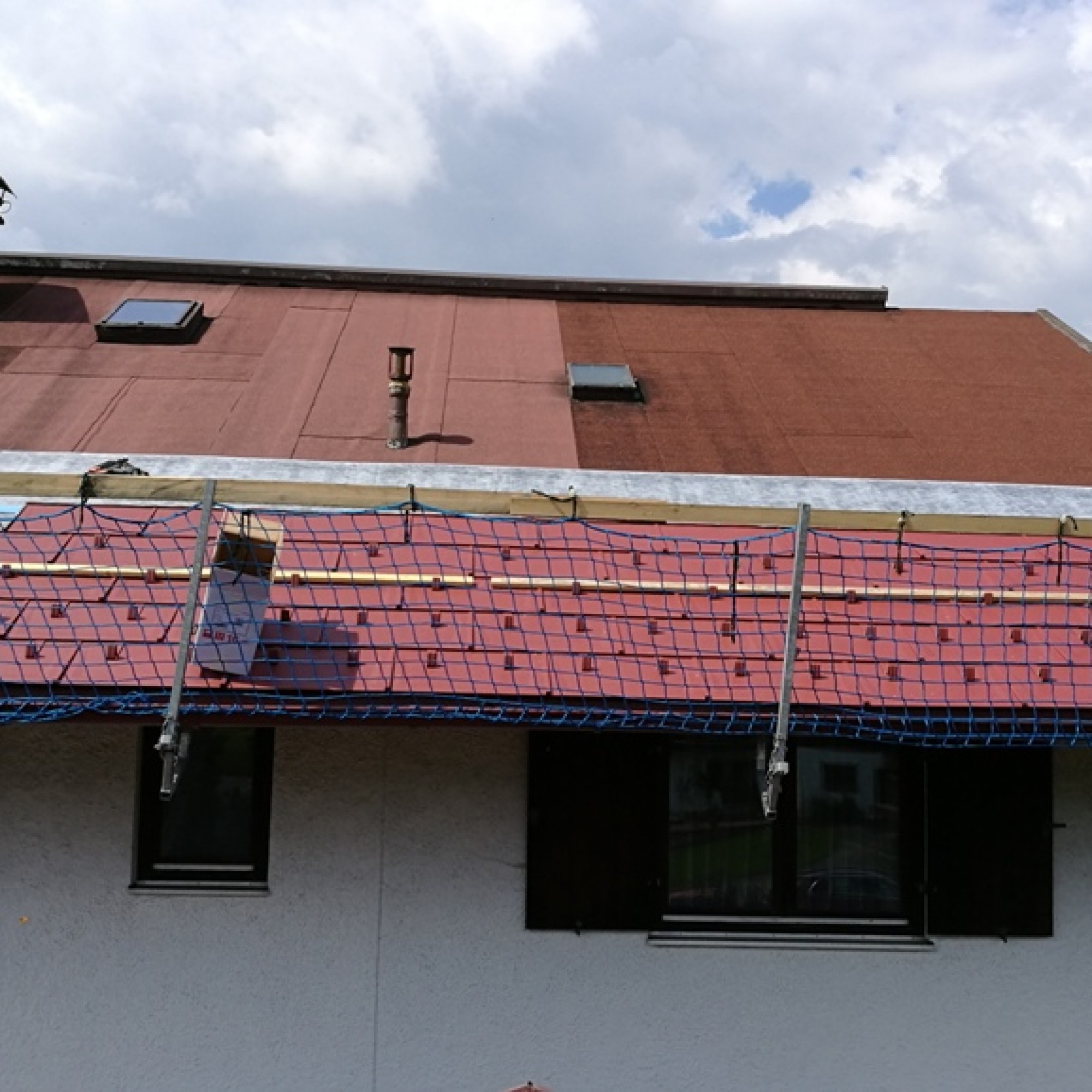 Dachsanierung-R16-Oxydrot